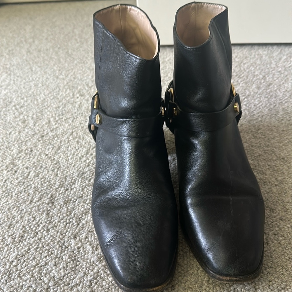 Stuart Weitzman kitten heel ankle boots